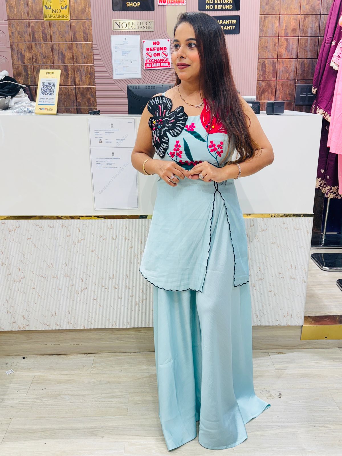 Floral Embroidered Sleeveless Kurta with Palazzo Set