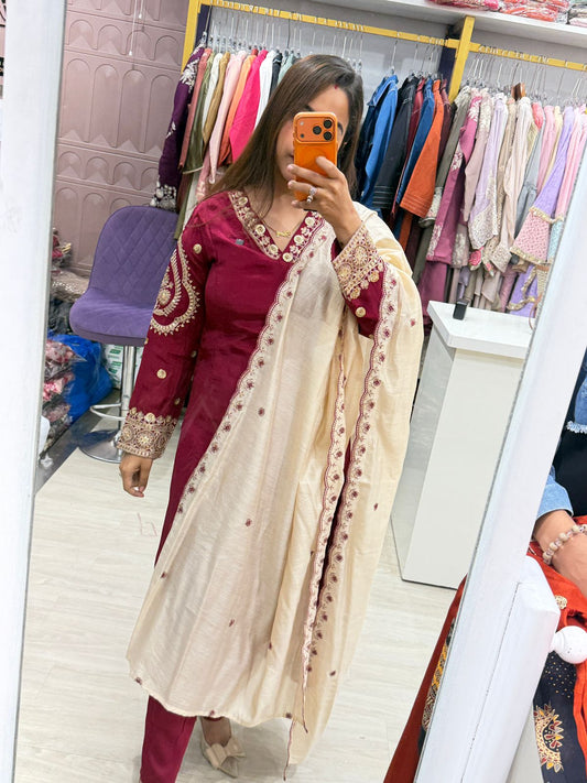 "Zahreen" - Festive Embroidered Kurta Set with Embroidered Dupatta (Available in 2 Colours)