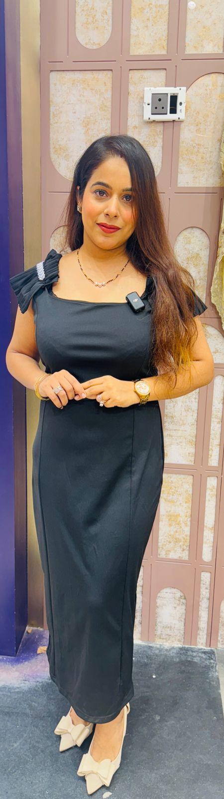 Elegant Free-Size Midi Dress (Available in Black & Dark Pink)