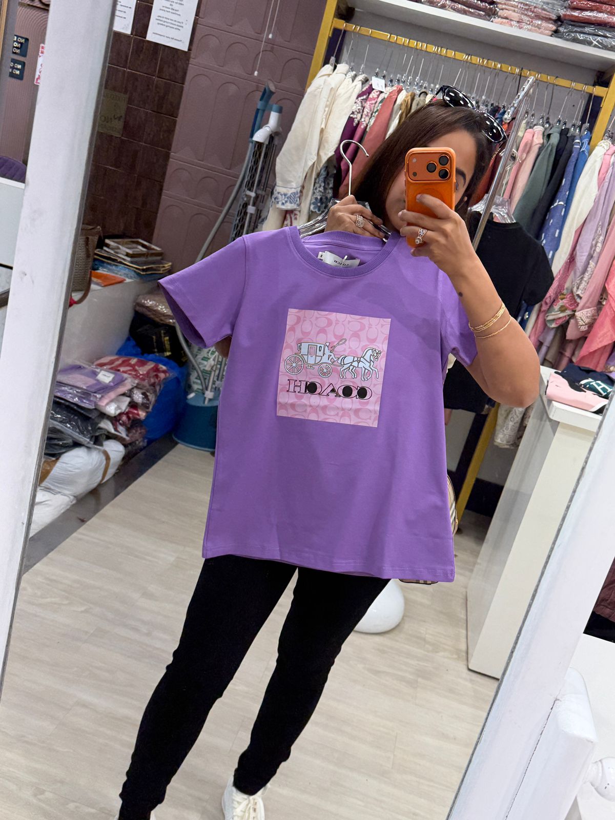 "Tee" - Everyday Chic Graphic T-Shirt (Available in 4 Variants)
