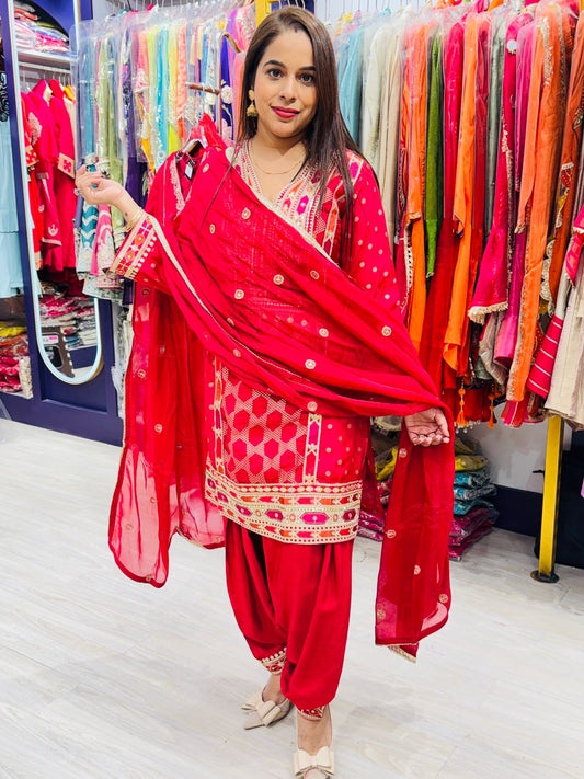 "Sarmaya"- 3 Piece Salwar Suit Set